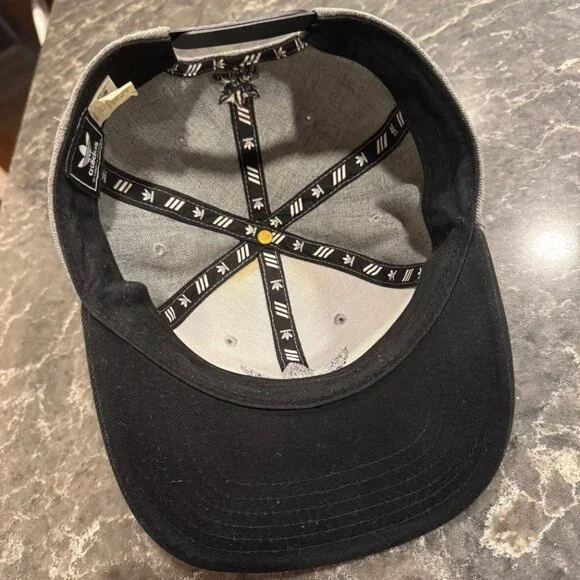 Wolf Gray & Black Snapback Adidas Hat - Picture 8 of 10